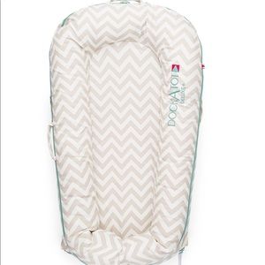 The Deluxe+ dockatot